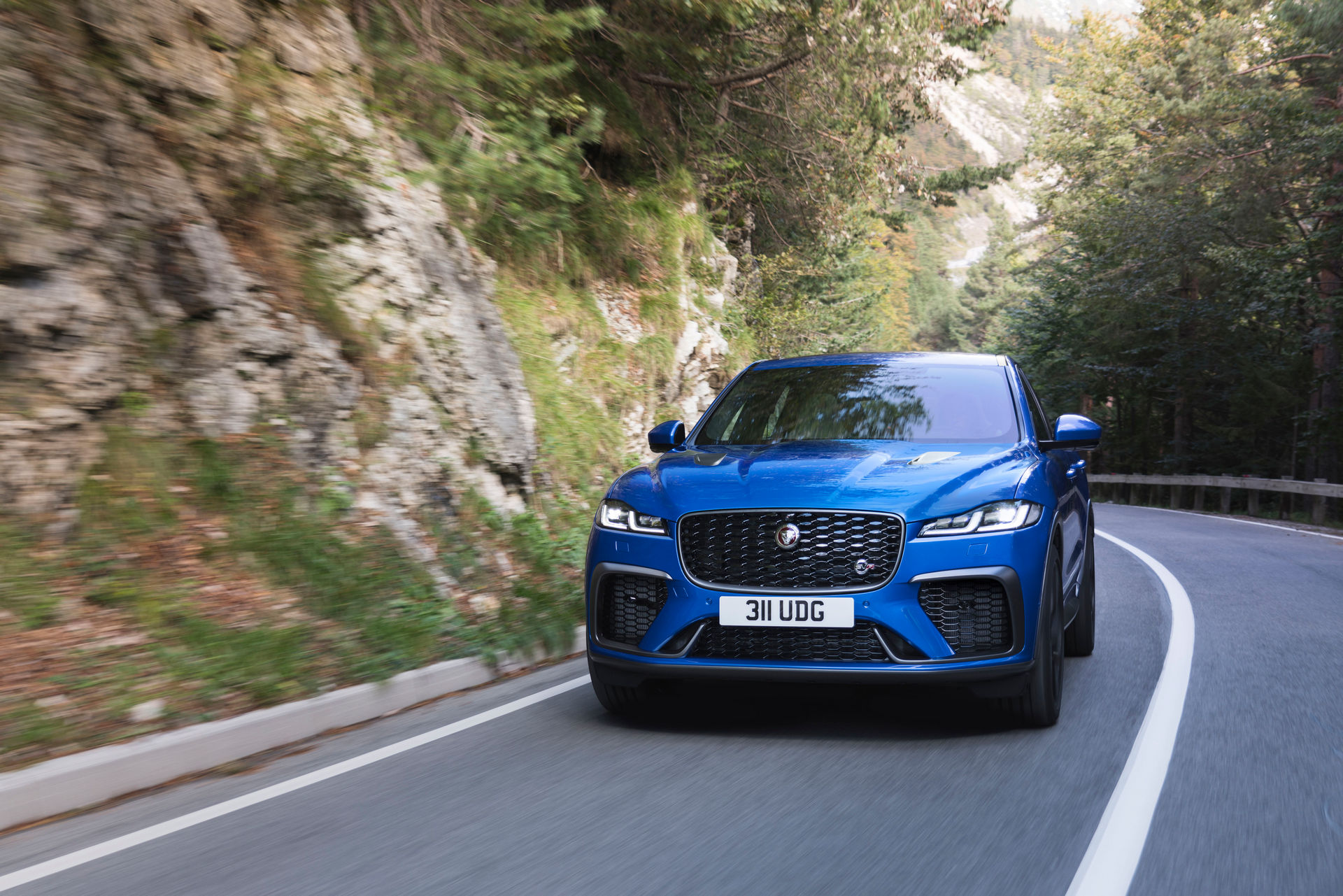 2021 Jaguar F-Pace SVR Is Faster And More Luxurious