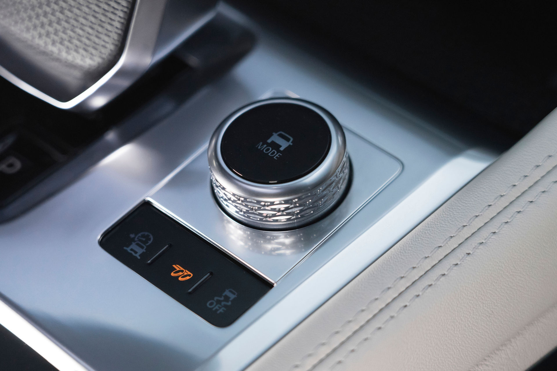 2021 Jaguar F-Pace SVR Is Faster And More Luxurious