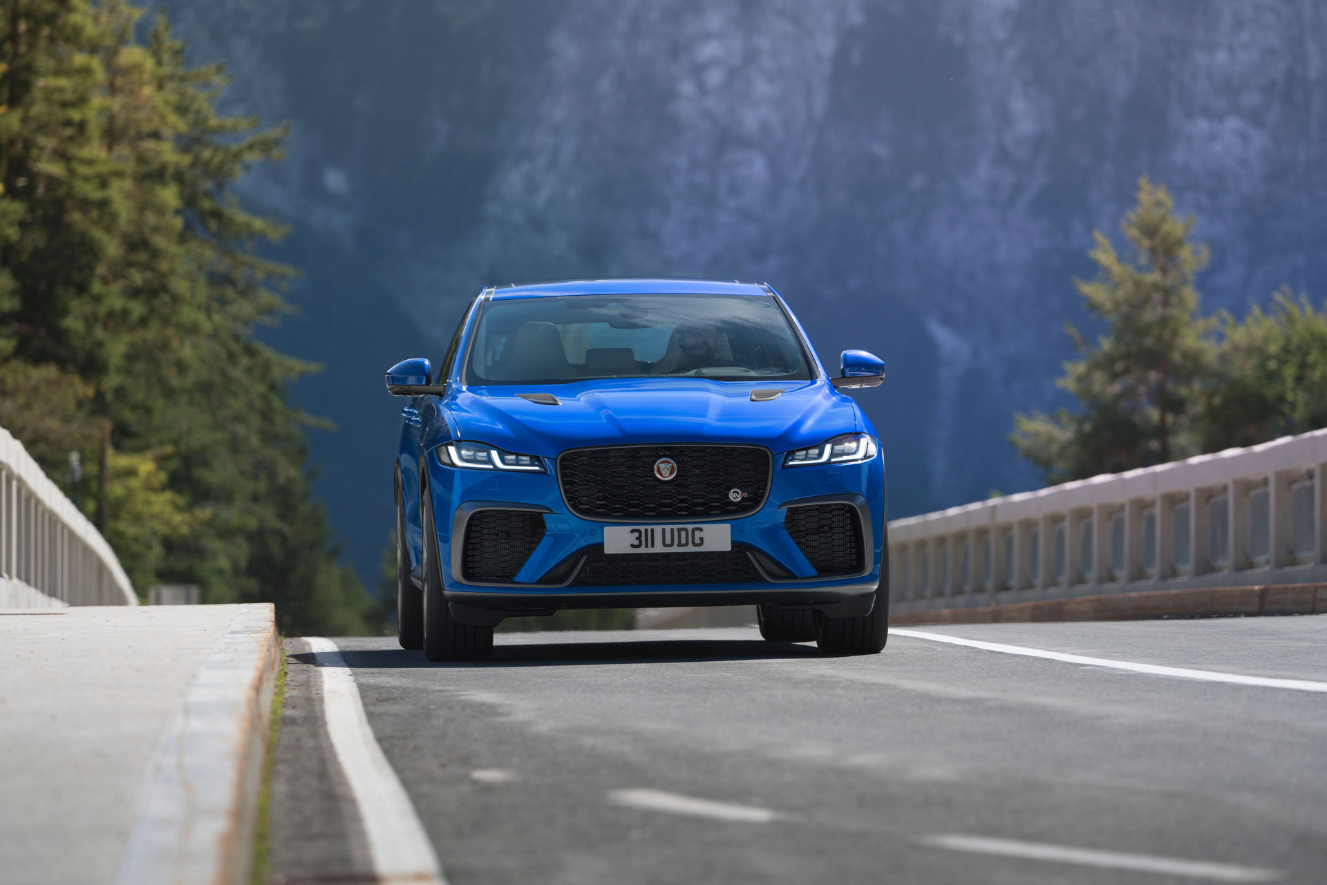 2021 Jaguar F-Pace SVR Is Faster And More Luxurious
