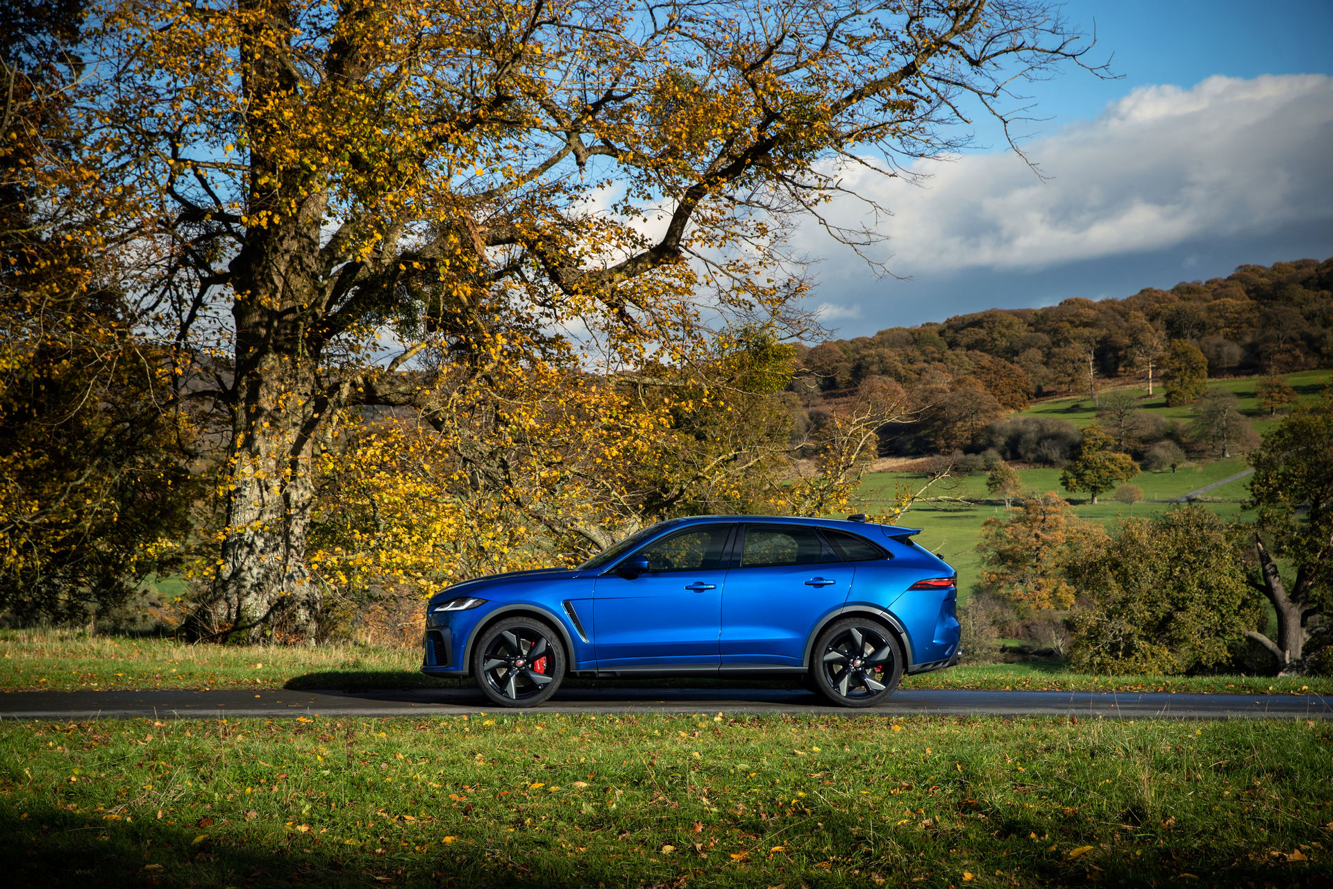 2021 Jaguar F-Pace SVR Is Faster And More Luxurious