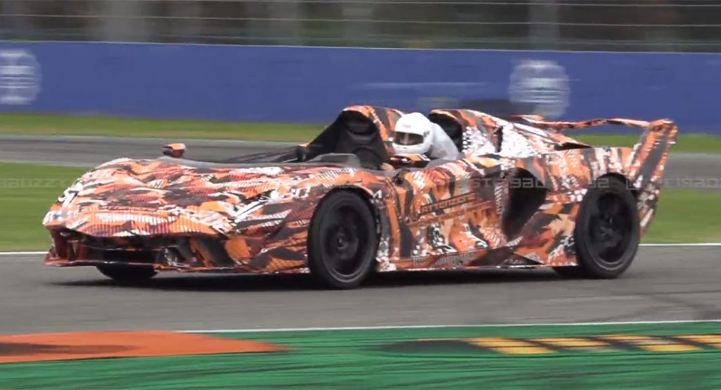  One-Off Lamborghini SC20 Howls During Testing At Monza