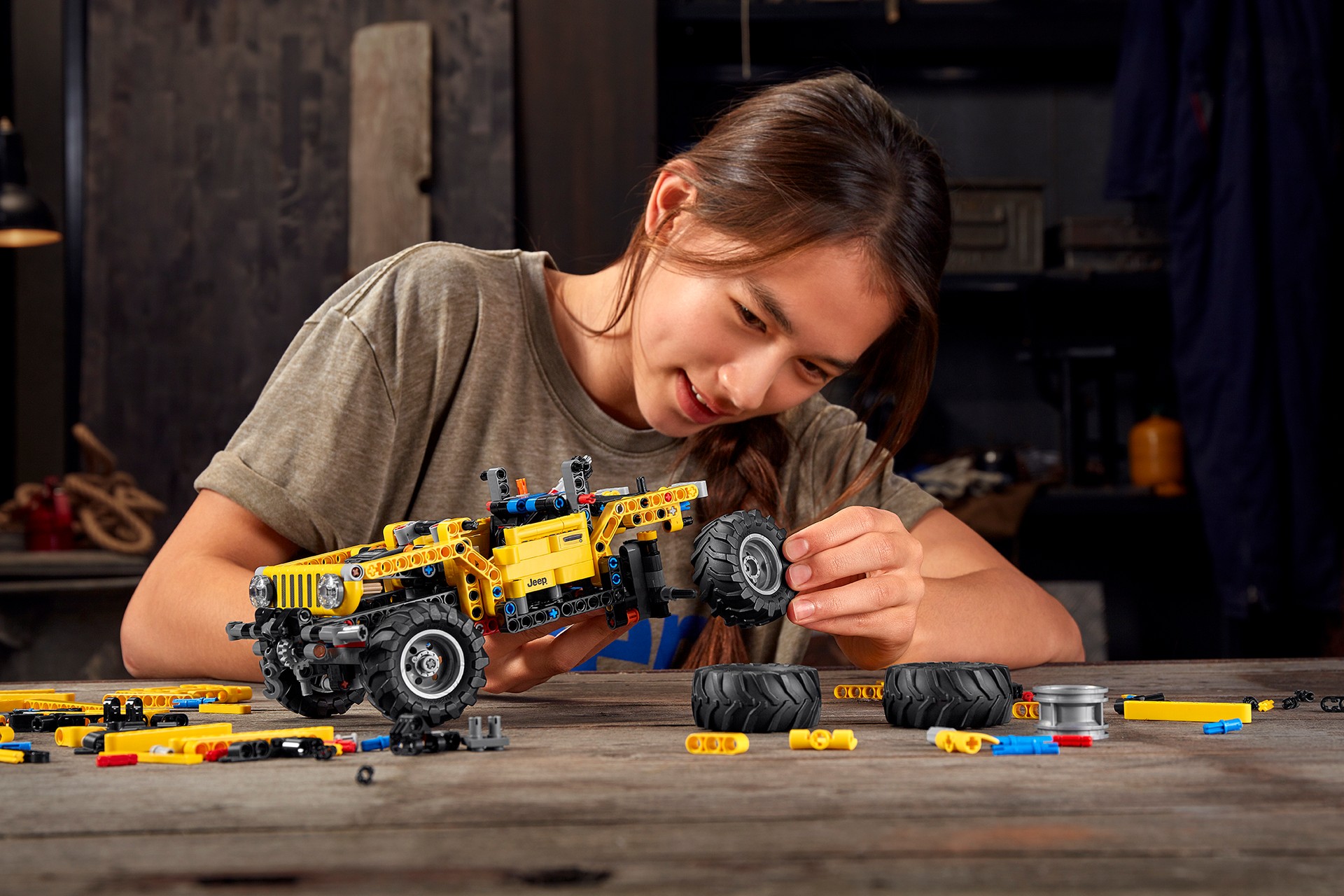 The Lego Technic Jeep Wrangler Is 665 Pieces Of Awesome