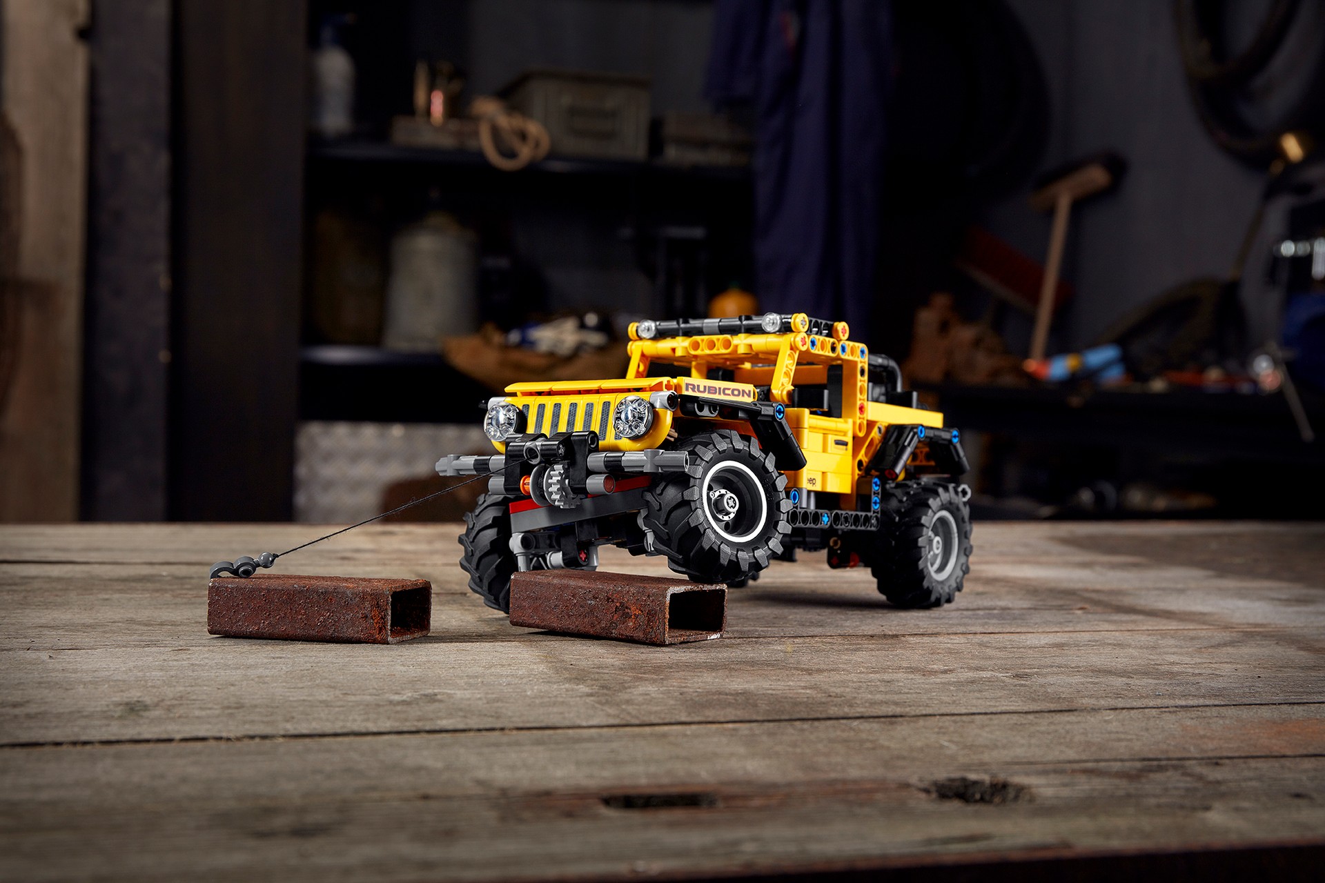 The Lego Technic Jeep Wrangler Is 665 Pieces Of Awesome