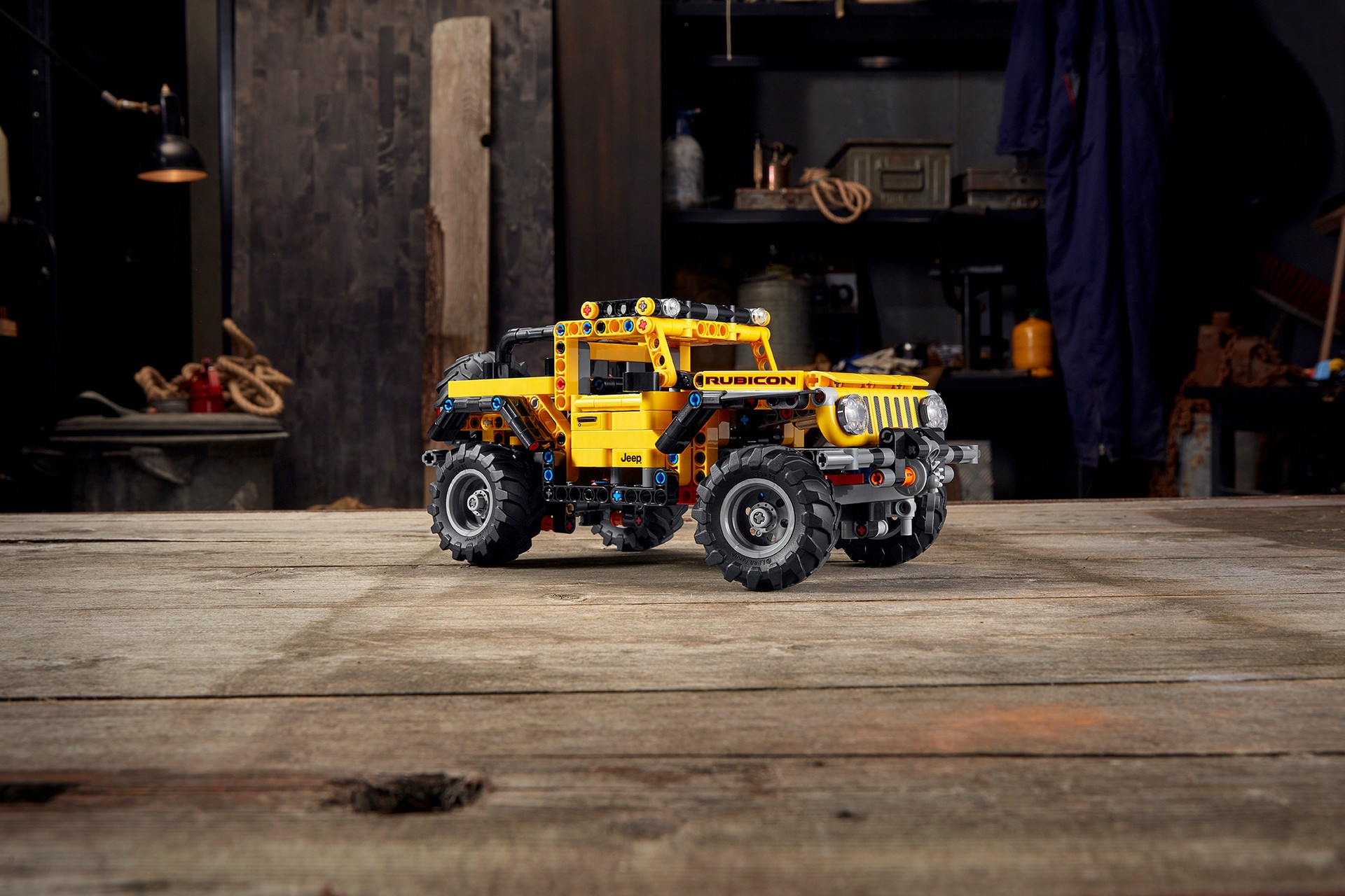 The Lego Technic Jeep Wrangler Is 665 Pieces Of Awesome