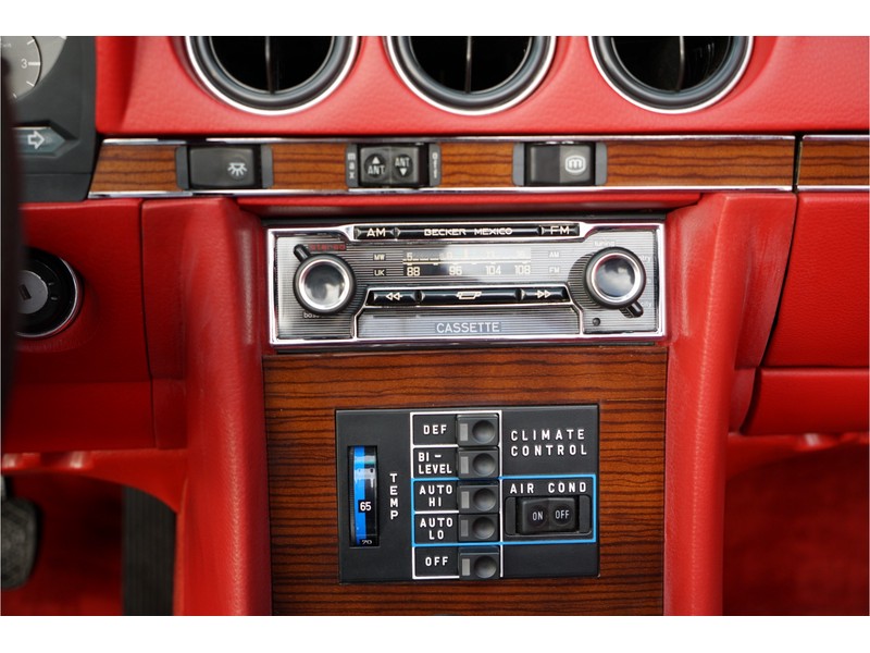 Barely Used R107 Mercedes-Benz 450SL Has Clocked Just 11k Miles Since 1979