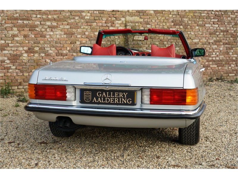 Barely Used R107 Mercedes-Benz 450SL Has Clocked Just 11k Miles Since 1979