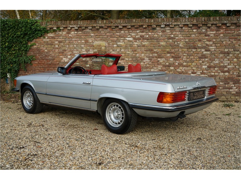 Barely Used R107 Mercedes-Benz 450SL Has Clocked Just 11k Miles Since 1979