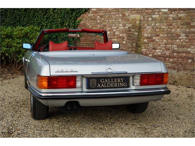 Barely Used R107 Mercedes-Benz 450SL Has Clocked Just 11k Miles Since 1979