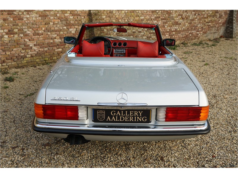 Barely Used R107 Mercedes-Benz 450SL Has Clocked Just 11k Miles Since 1979
