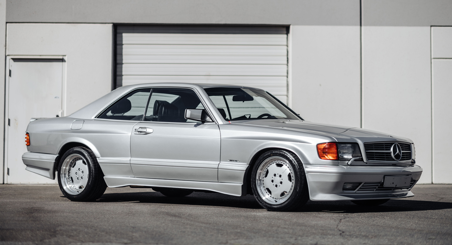1989 Mercedes-Benz 560 SEC AMG 6.0 Widebody is bad for the bone