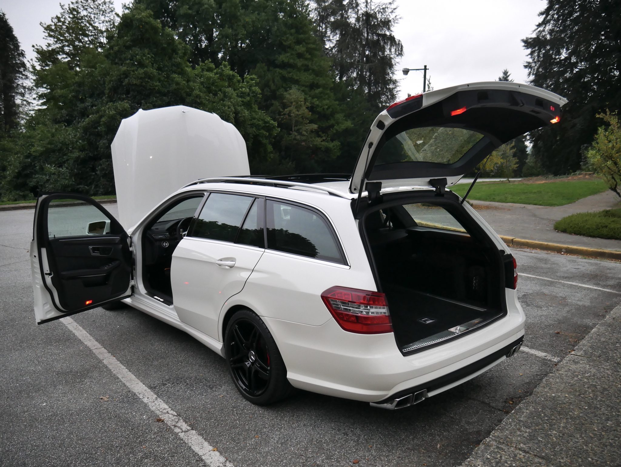 This 550-Horsepower 2012 Mercedes-Benz E63 AMG Will Make Supermarket And School Runs Fun Again