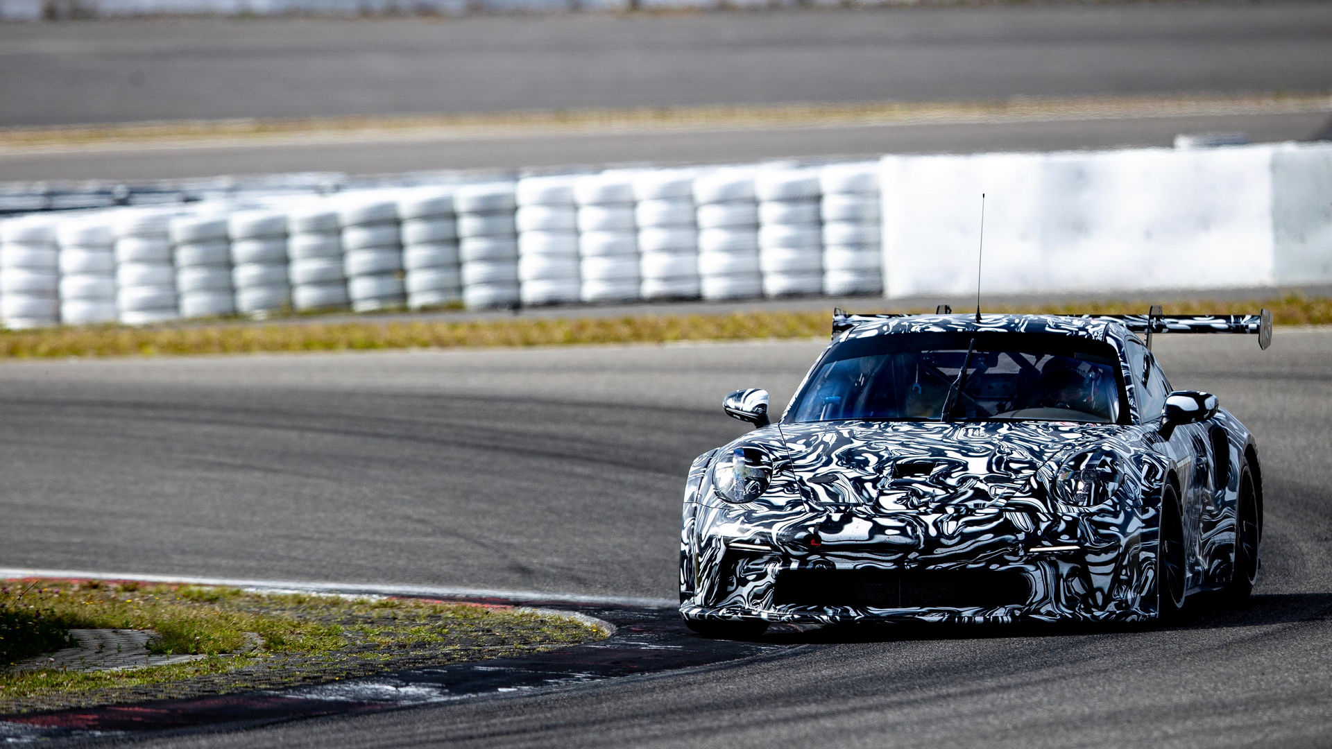 Porsche Previews Next-Generation 911 GT3 Cup Racer