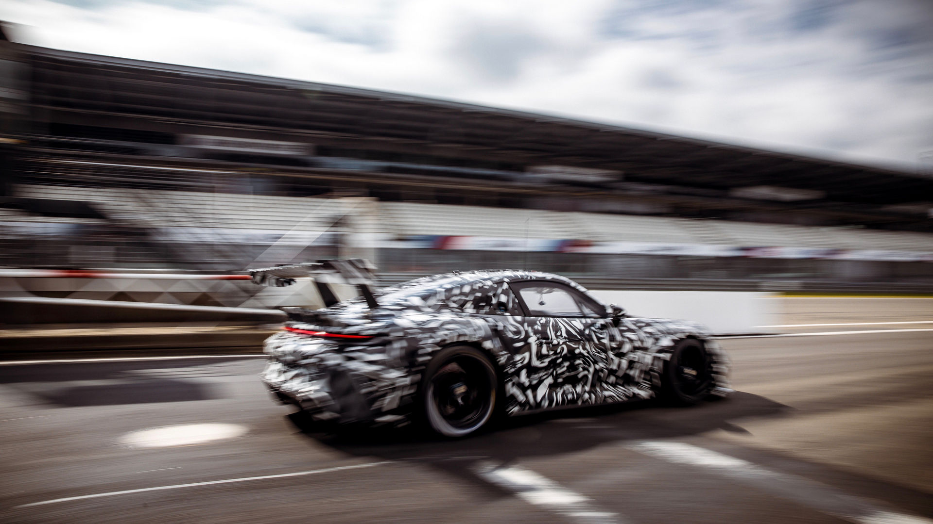 Porsche Previews Next-Generation 911 GT3 Cup Racer