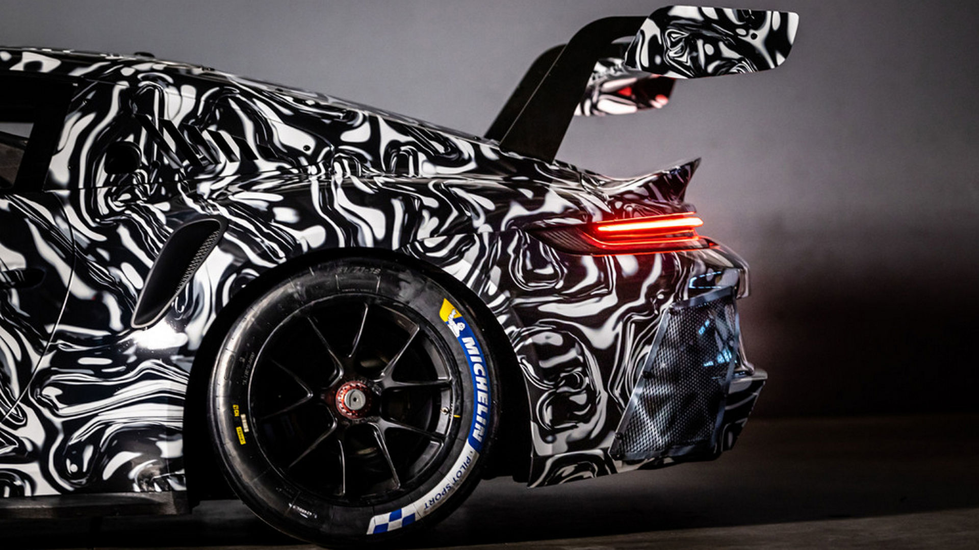 Porsche Previews Next-Generation 911 GT3 Cup Racer