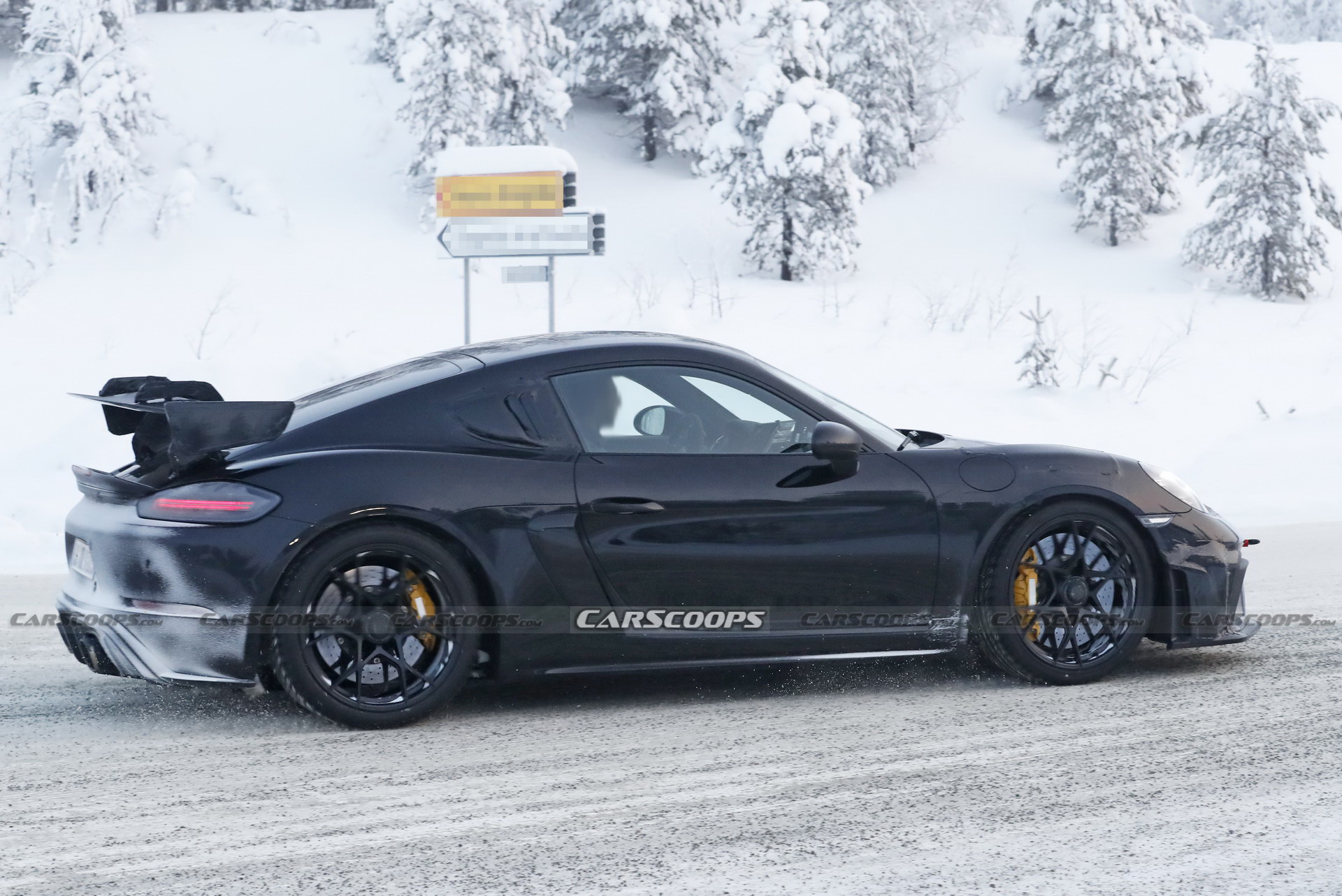 Porsche’s New 718 Cayman GT4 RS Promises To Be Finger-Licking Good