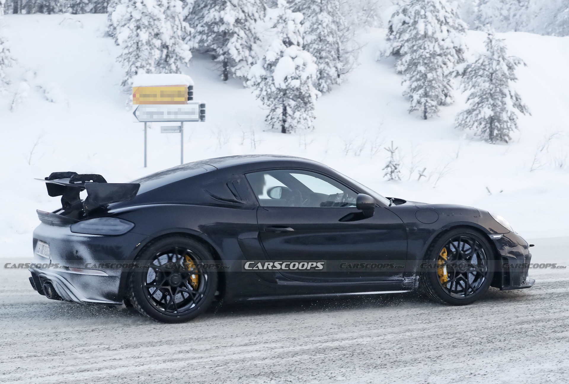 Porsche’s New 718 Cayman GT4 RS Promises To Be Finger-Licking Good