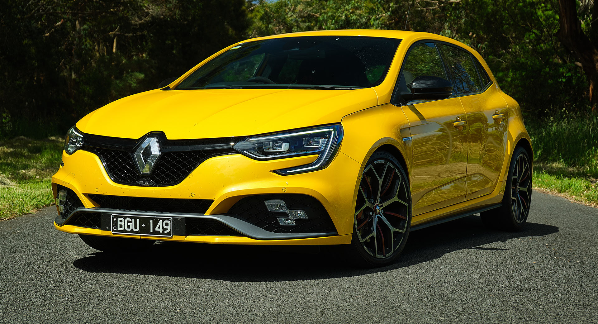 Renault Megane RS Trophy Breaks Cover With More Power And Torque