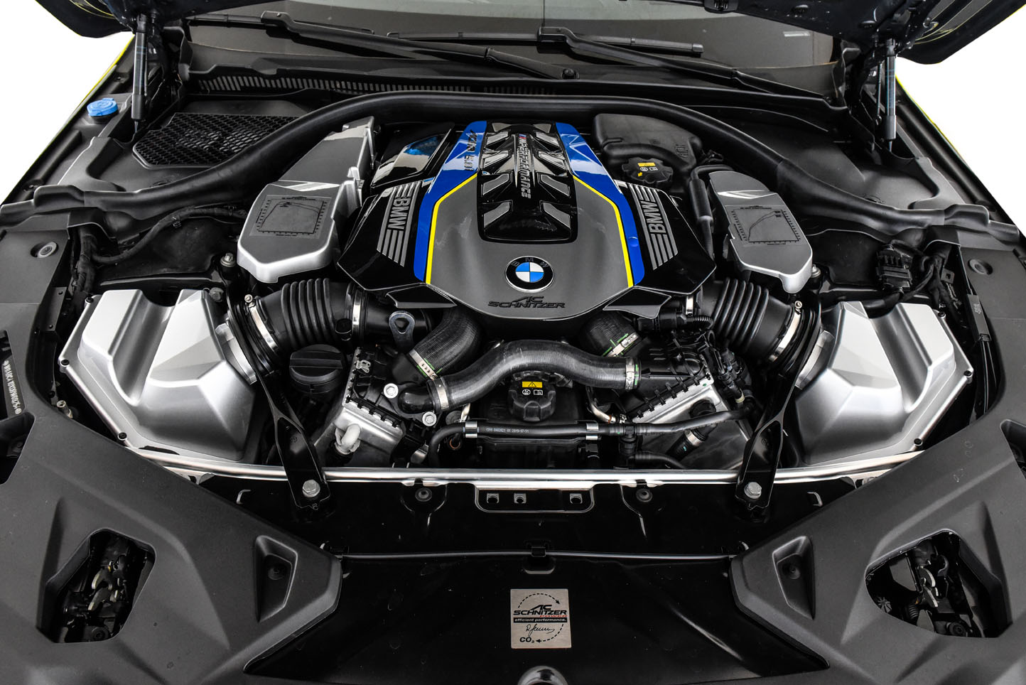 AC Schnitzer’s Police-Themed BMW M850i Coupe Can Chase Down Any Autobahn Speedsters