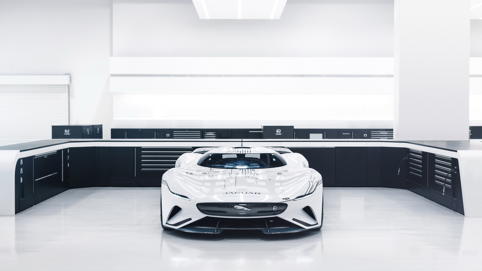 1,877 HP Jaguar Vision Gran Turismo SV Is King Of The Virtual Jungle
