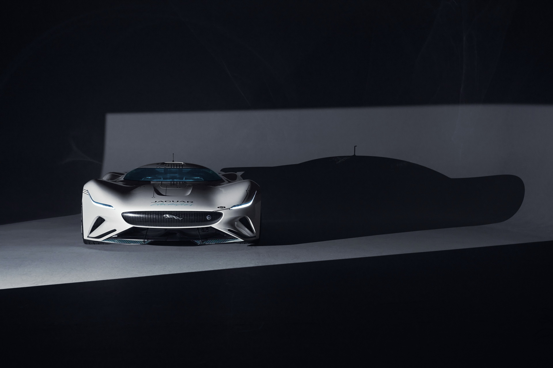 1,877 HP Jaguar Vision Gran Turismo SV Is King Of The Virtual Jungle
