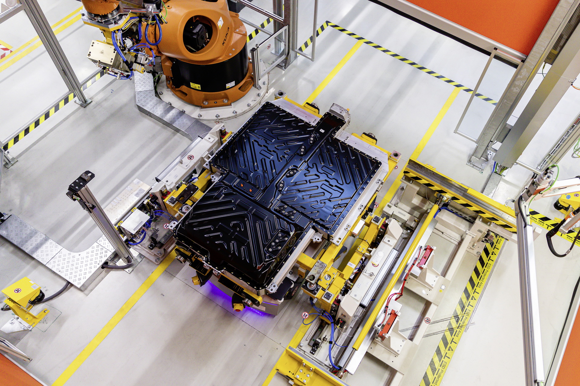 Mercedes Ready To Begin EV Production Across The Globe