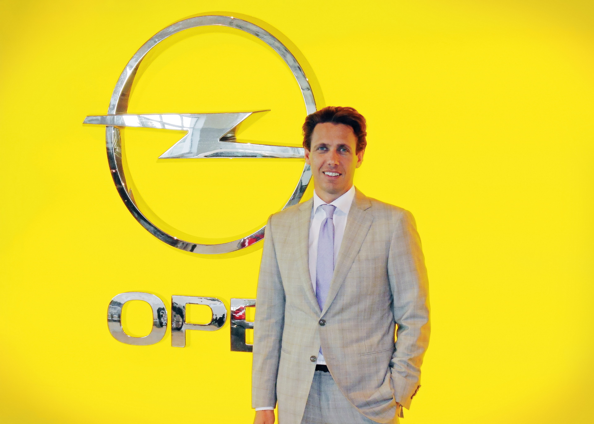 Opel Details All-New, Slimmer And More Modern ‘Blitz’ Logo