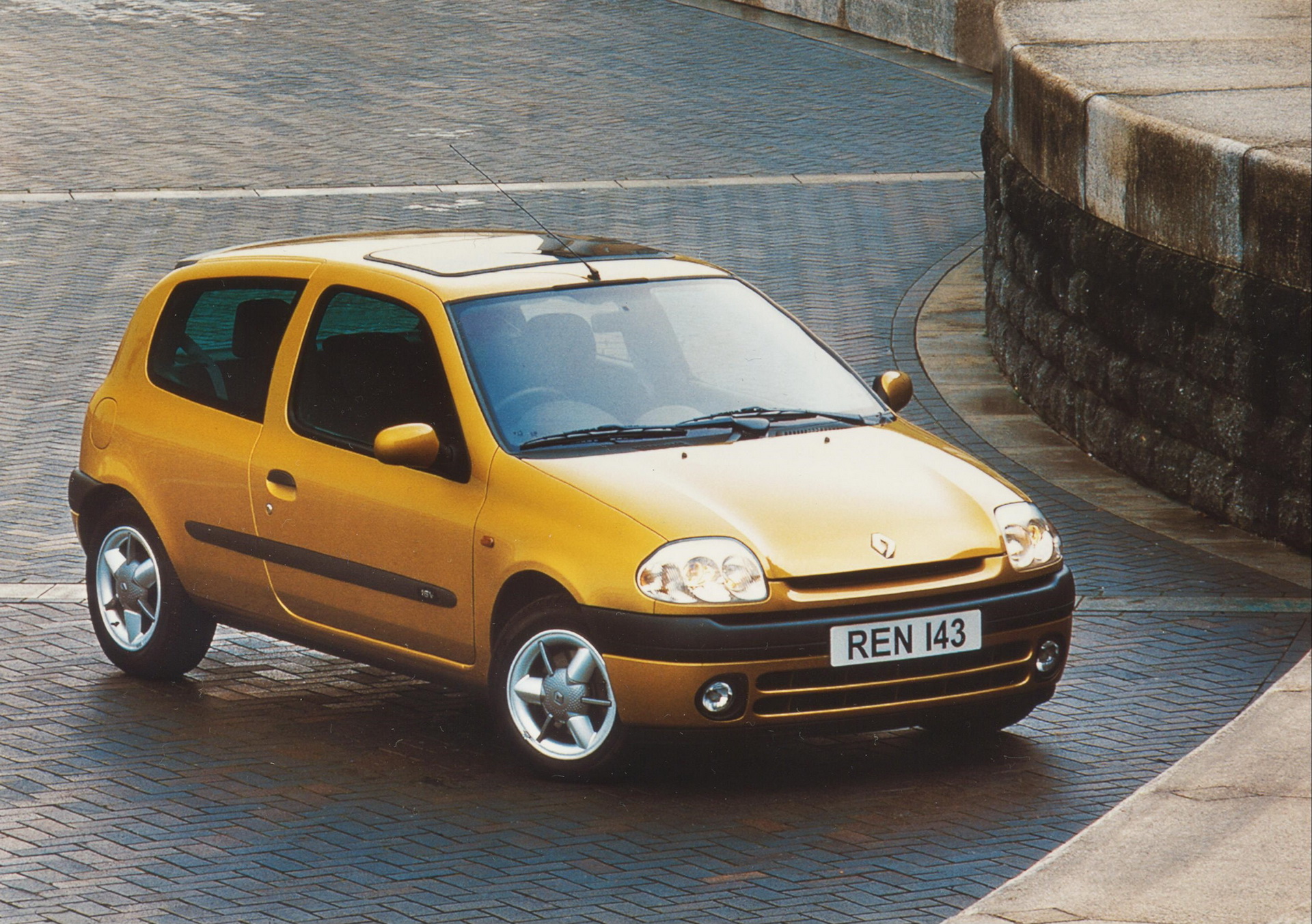 Renault Clio 2 Berline, Mini-Autos