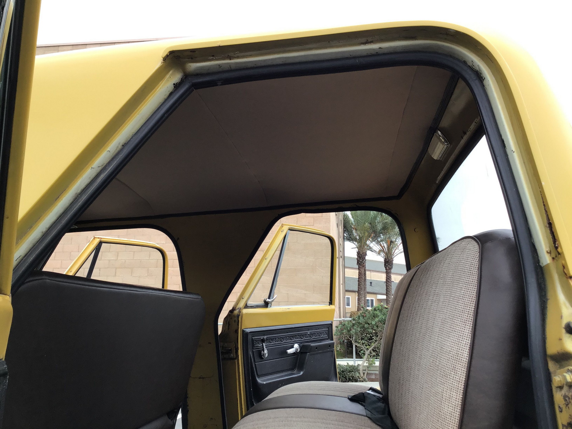 Something About This ’72 Chevy C20 Crew Cab Conversion Seems Off, Doesn’t It