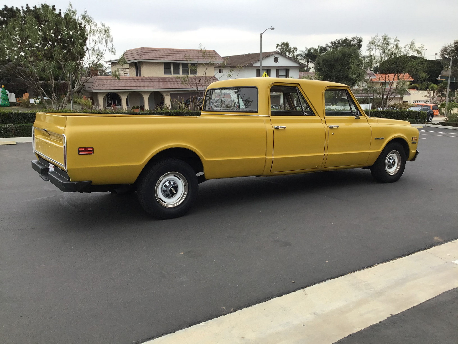 Something About This ’72 Chevy C20 Crew Cab Conversion Seems Off, Doesn’t It