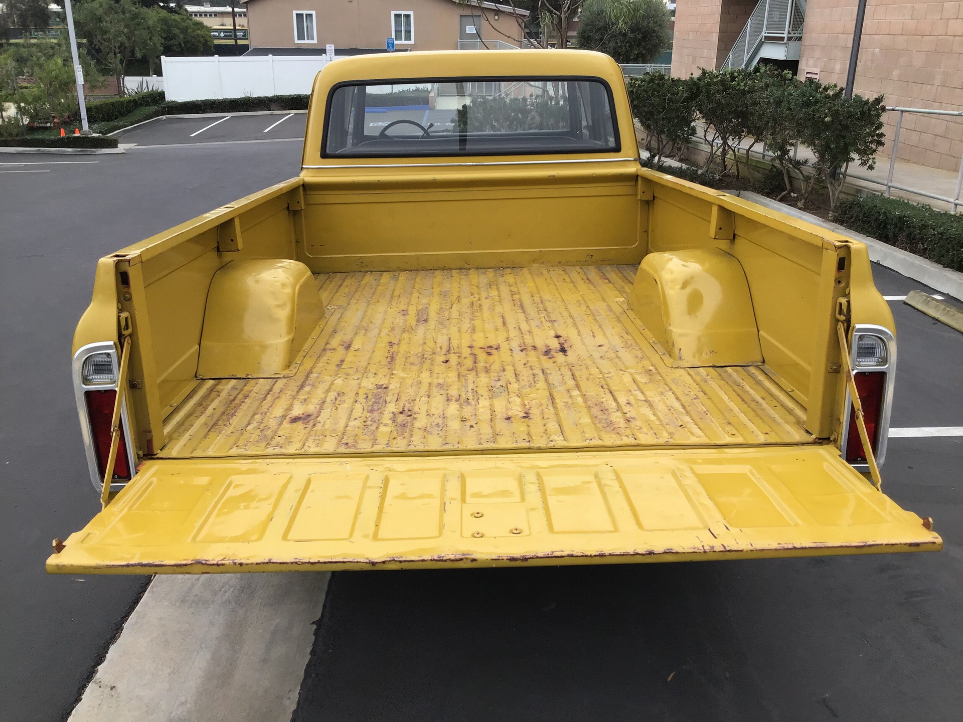 Something About This ’72 Chevy C20 Crew Cab Conversion Seems Off, Doesn’t It