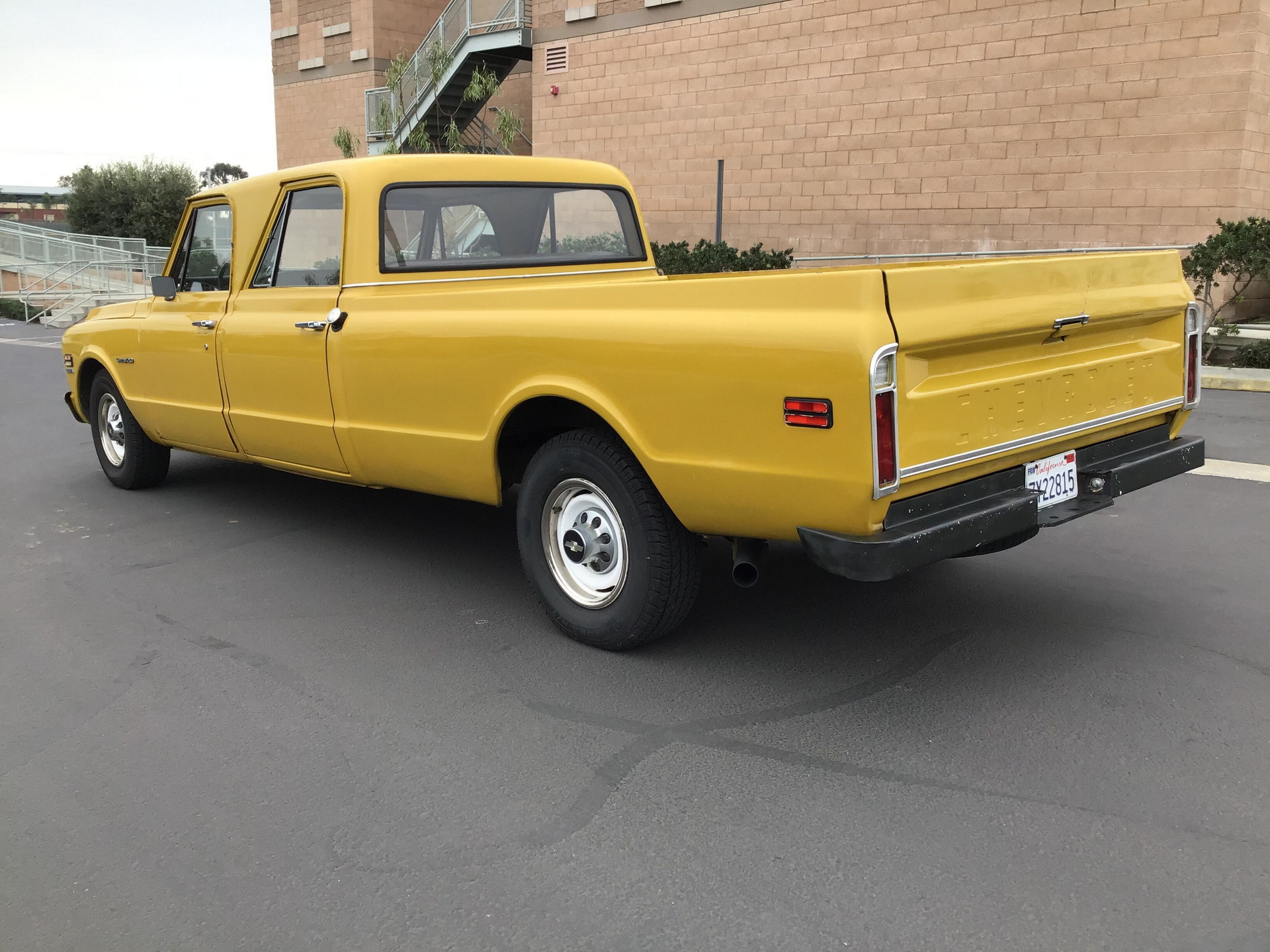 Something About This ’72 Chevy C20 Crew Cab Conversion Seems Off, Doesn’t It