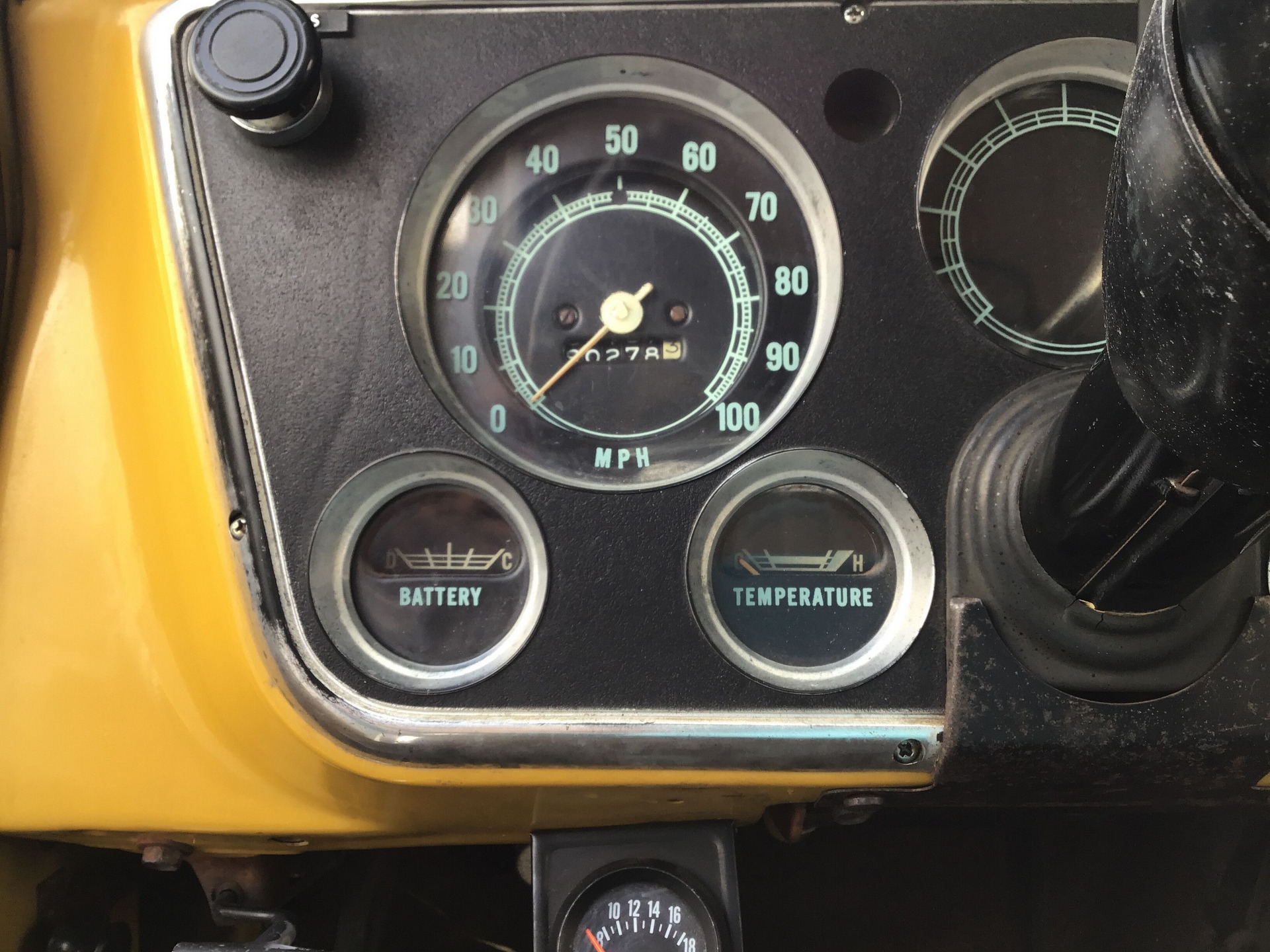 Something About This ’72 Chevy C20 Crew Cab Conversion Seems Off, Doesn’t It