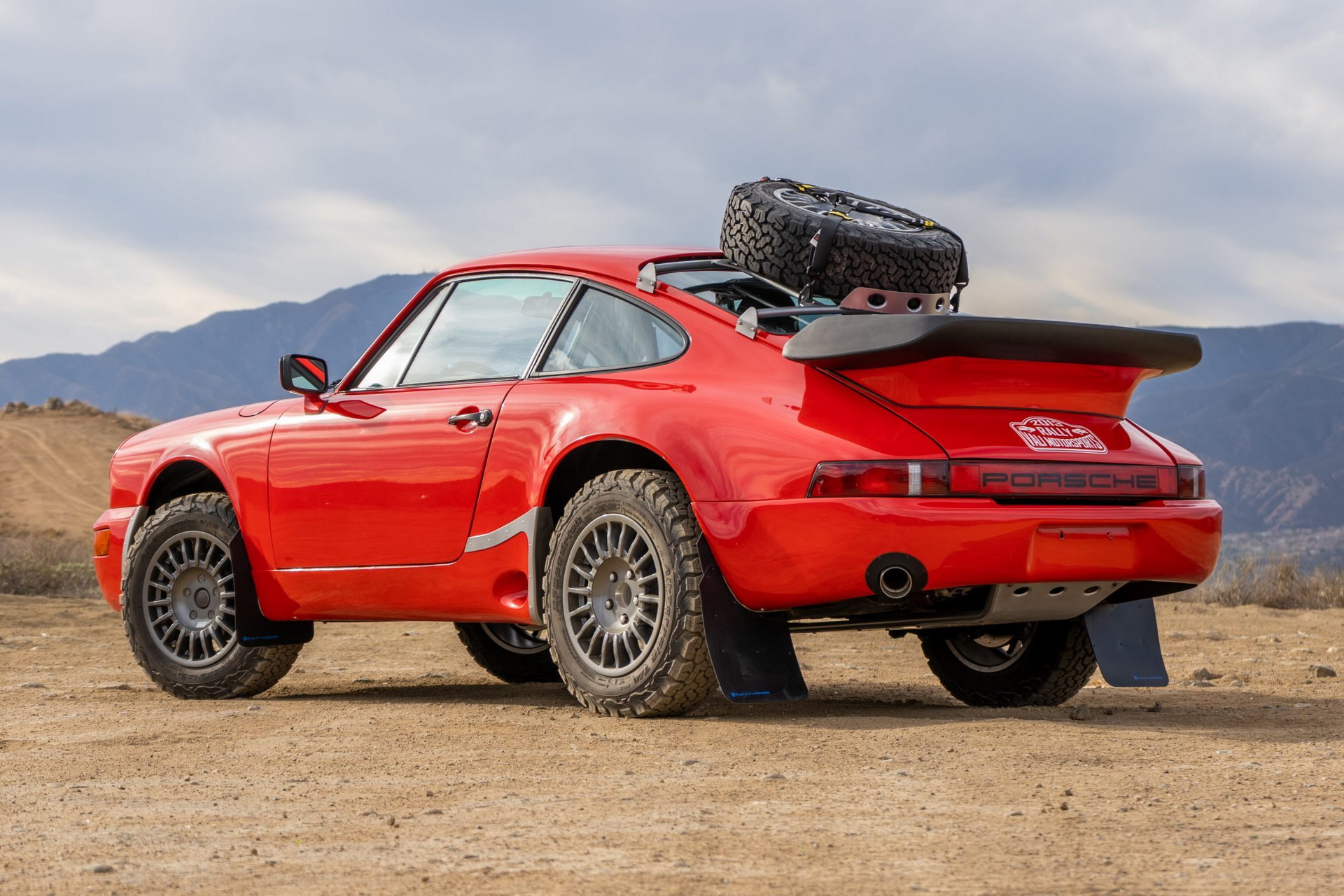 Live Out Your Safari Dreams With This Rally-Spec 1985 Porsche 911