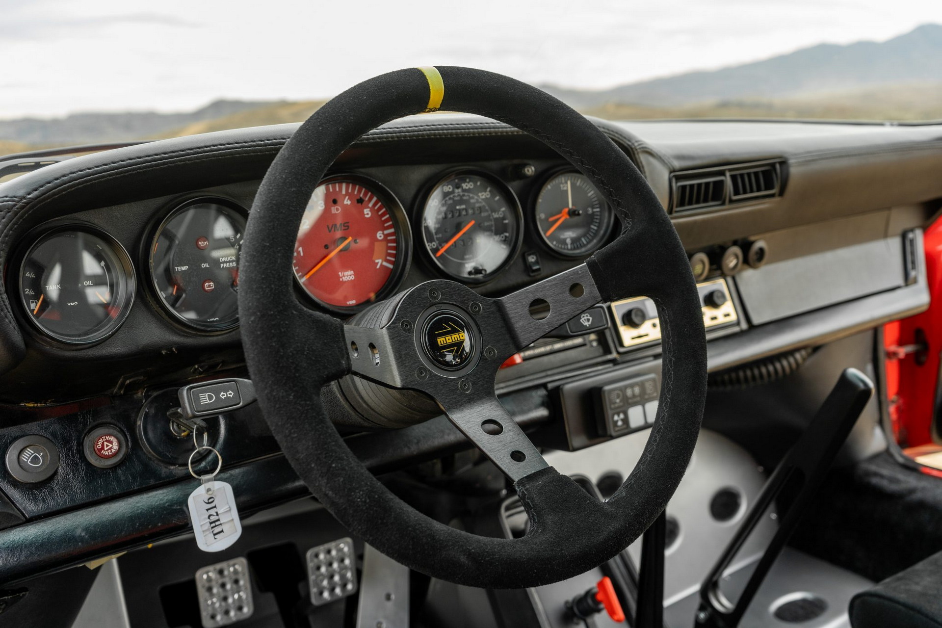 Live Out Your Safari Dreams With This Rally-Spec 1985 Porsche 911