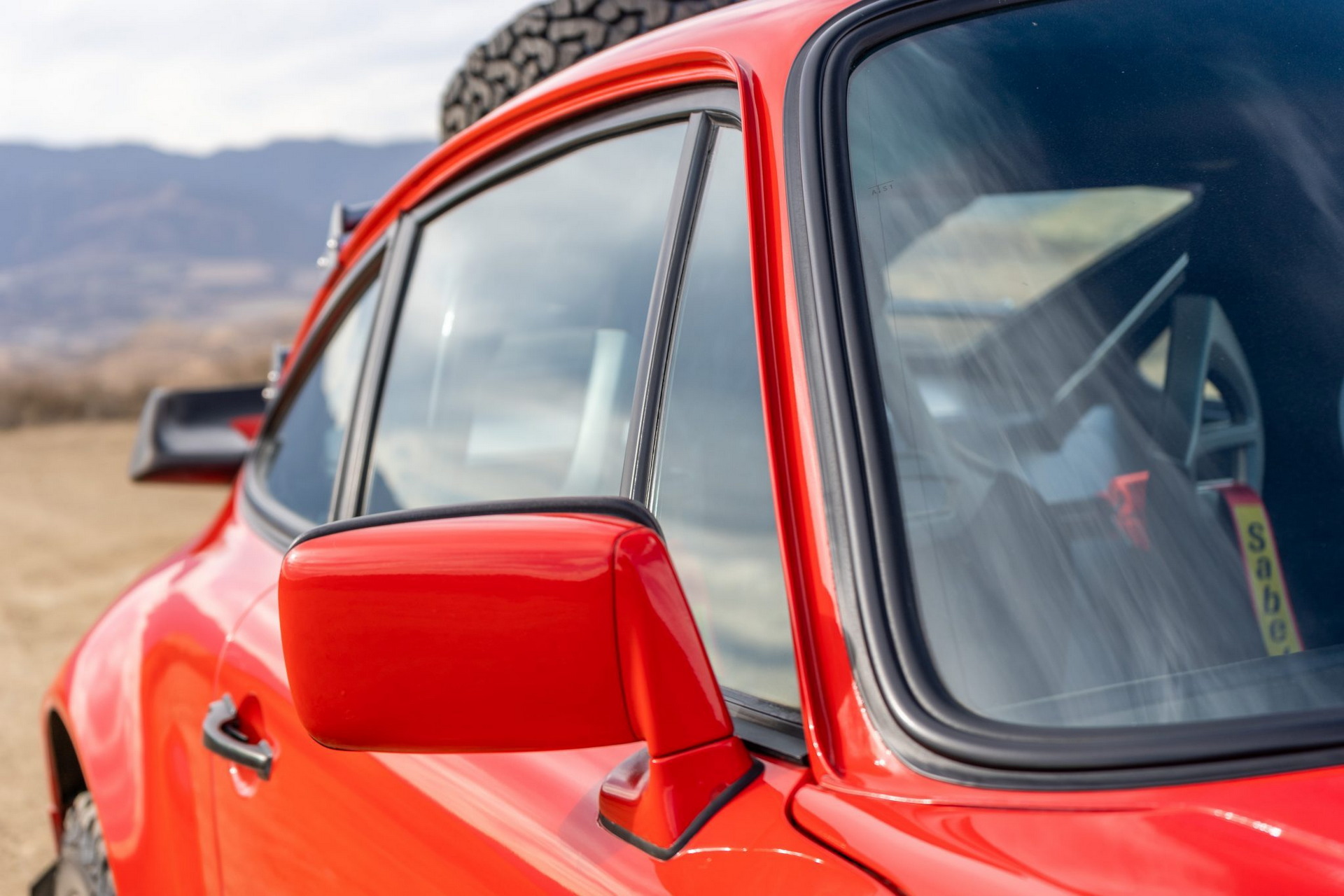 Live Out Your Safari Dreams With This Rally-Spec 1985 Porsche 911