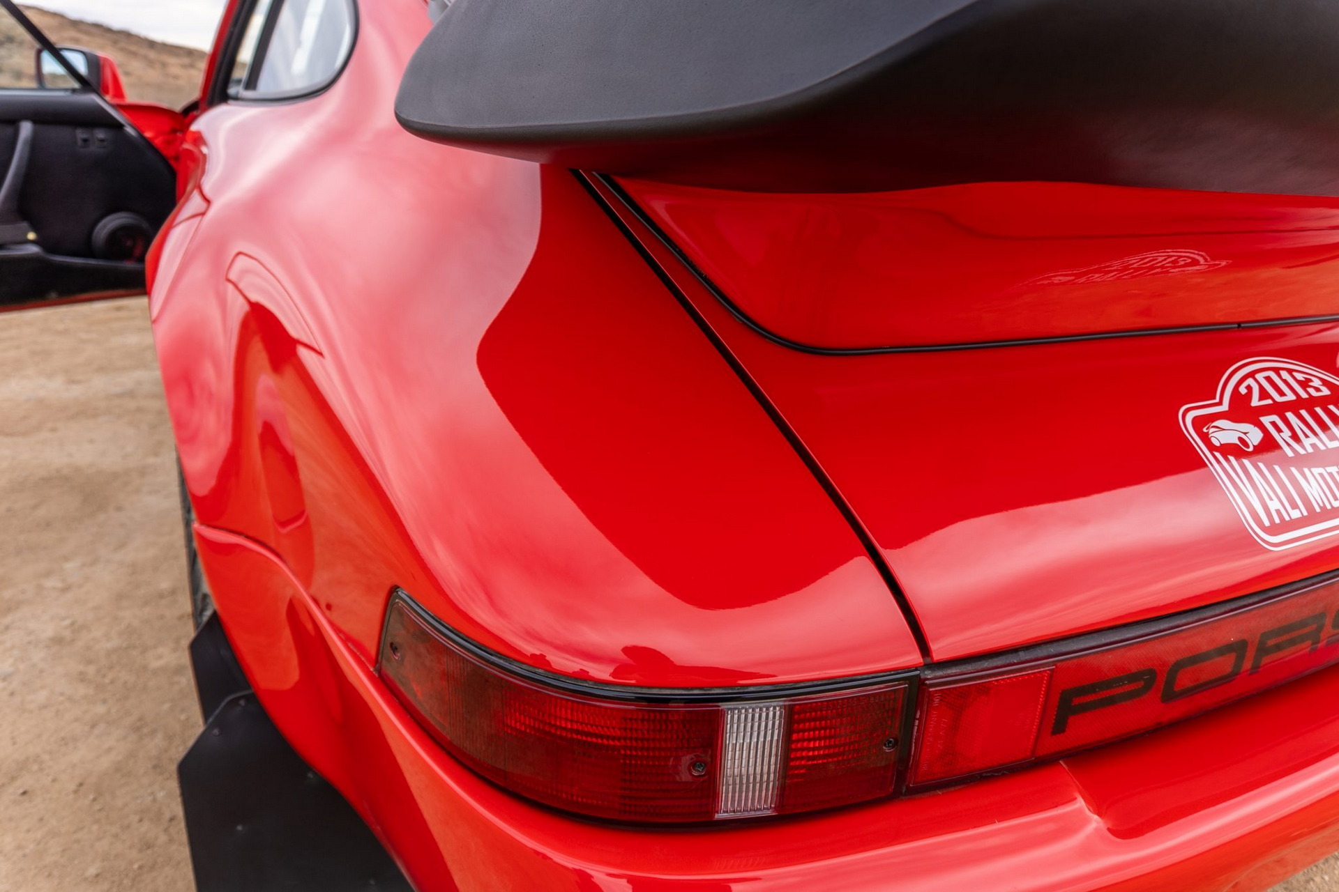 Live Out Your Safari Dreams With This Rally-Spec 1985 Porsche 911