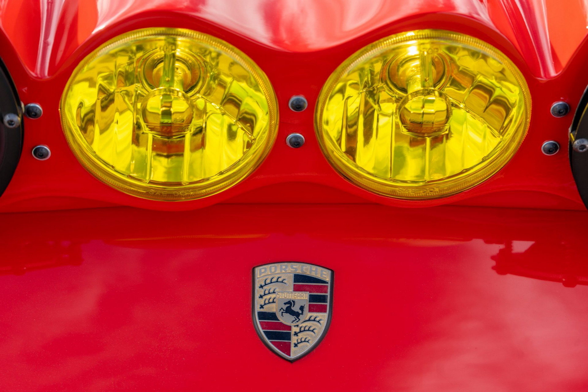 Live Out Your Safari Dreams With This Rally-Spec 1985 Porsche 911