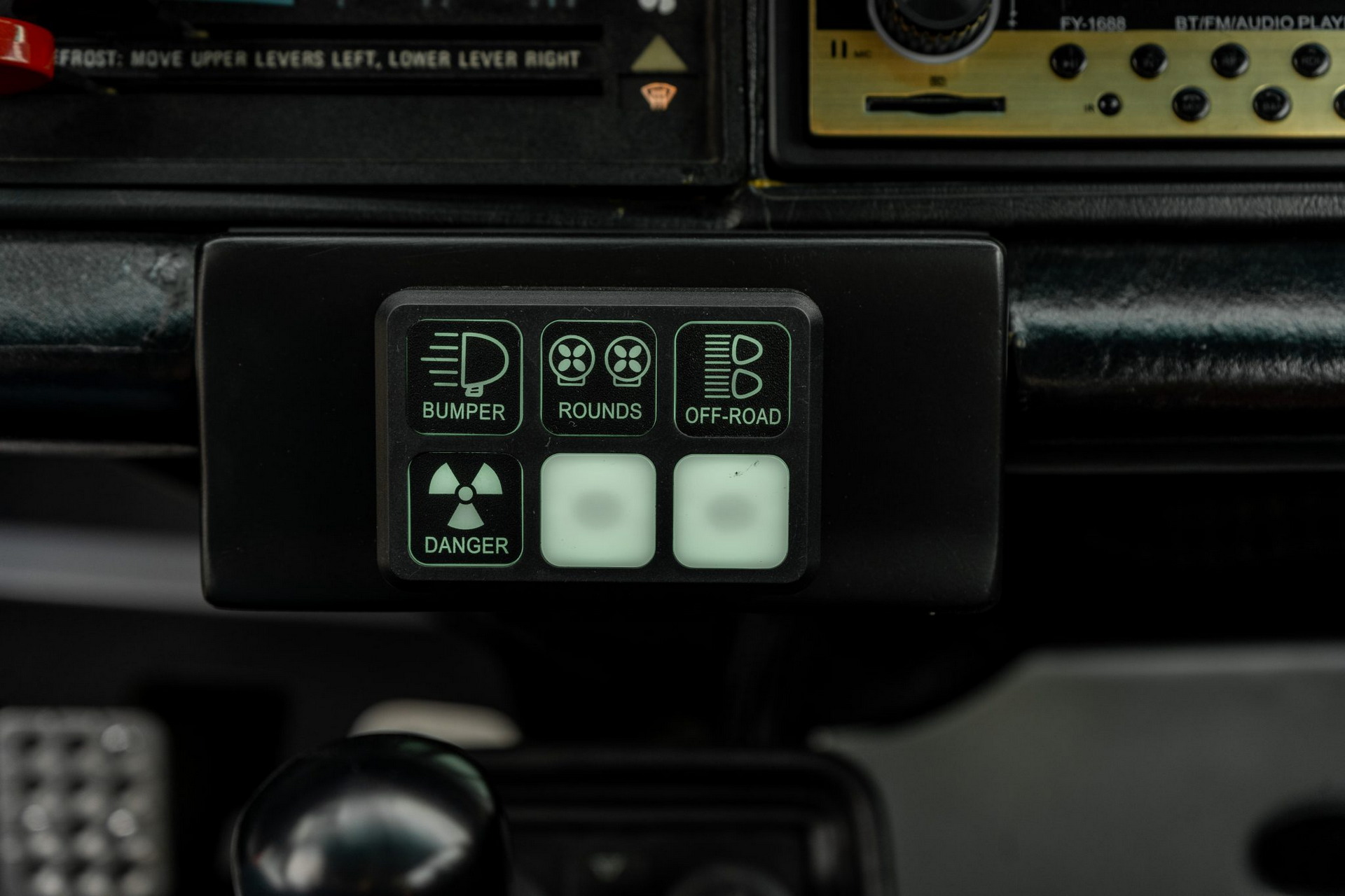 Live Out Your Safari Dreams With This Rally-Spec 1985 Porsche 911