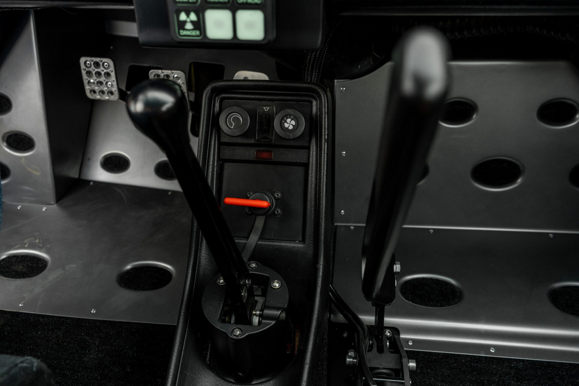 Live Out Your Safari Dreams With This Rally-Spec 1985 Porsche 911