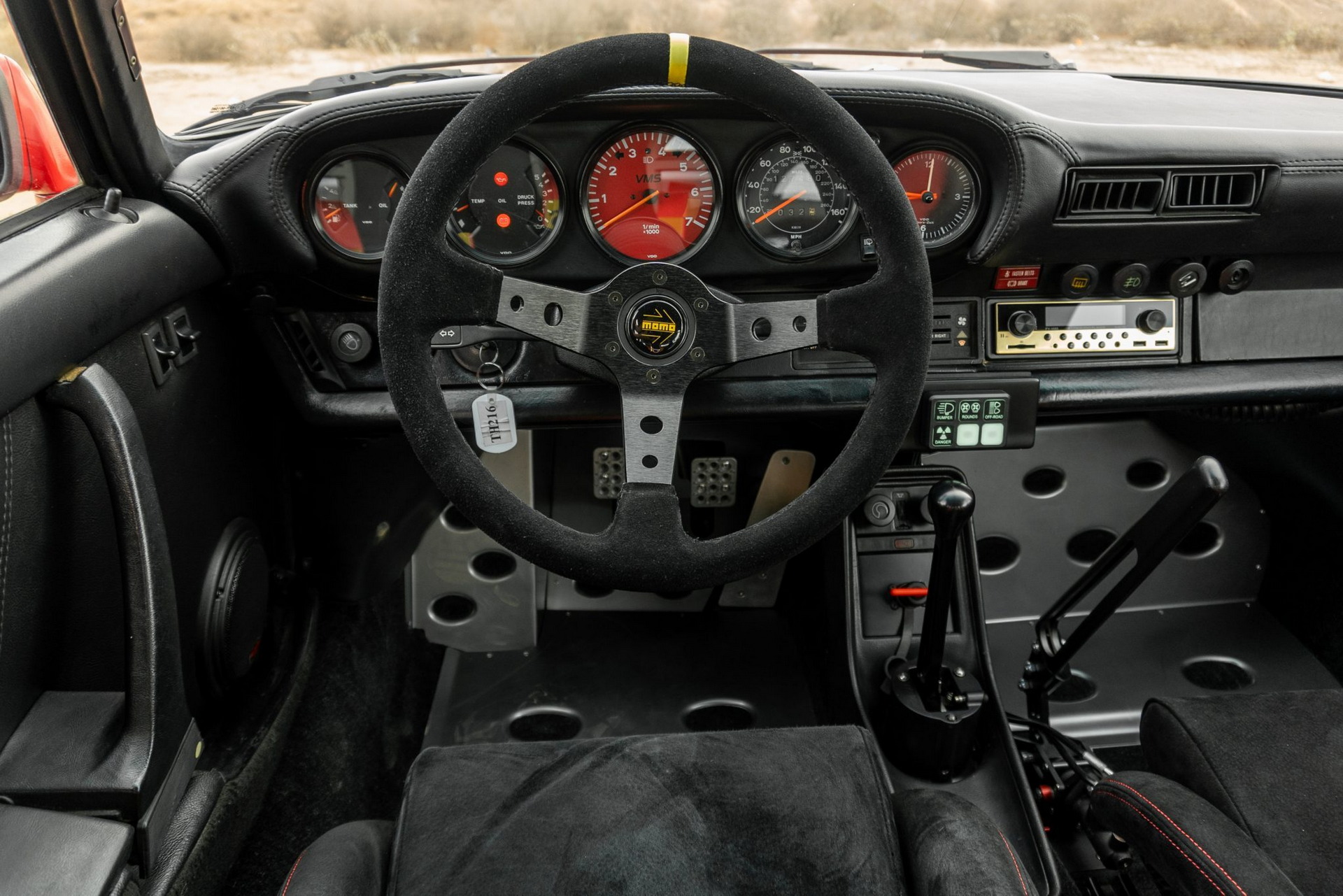 Live Out Your Safari Dreams With This Rally-Spec 1985 Porsche 911