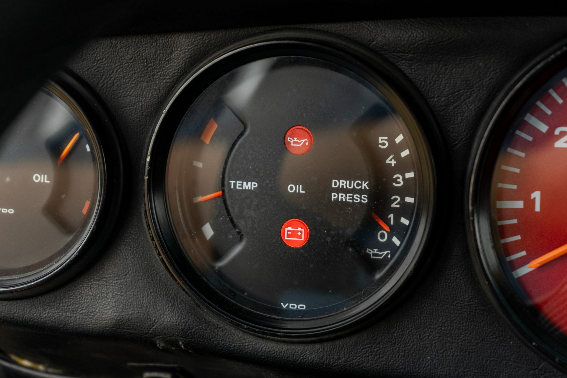 Live Out Your Safari Dreams With This Rally-Spec 1985 Porsche 911