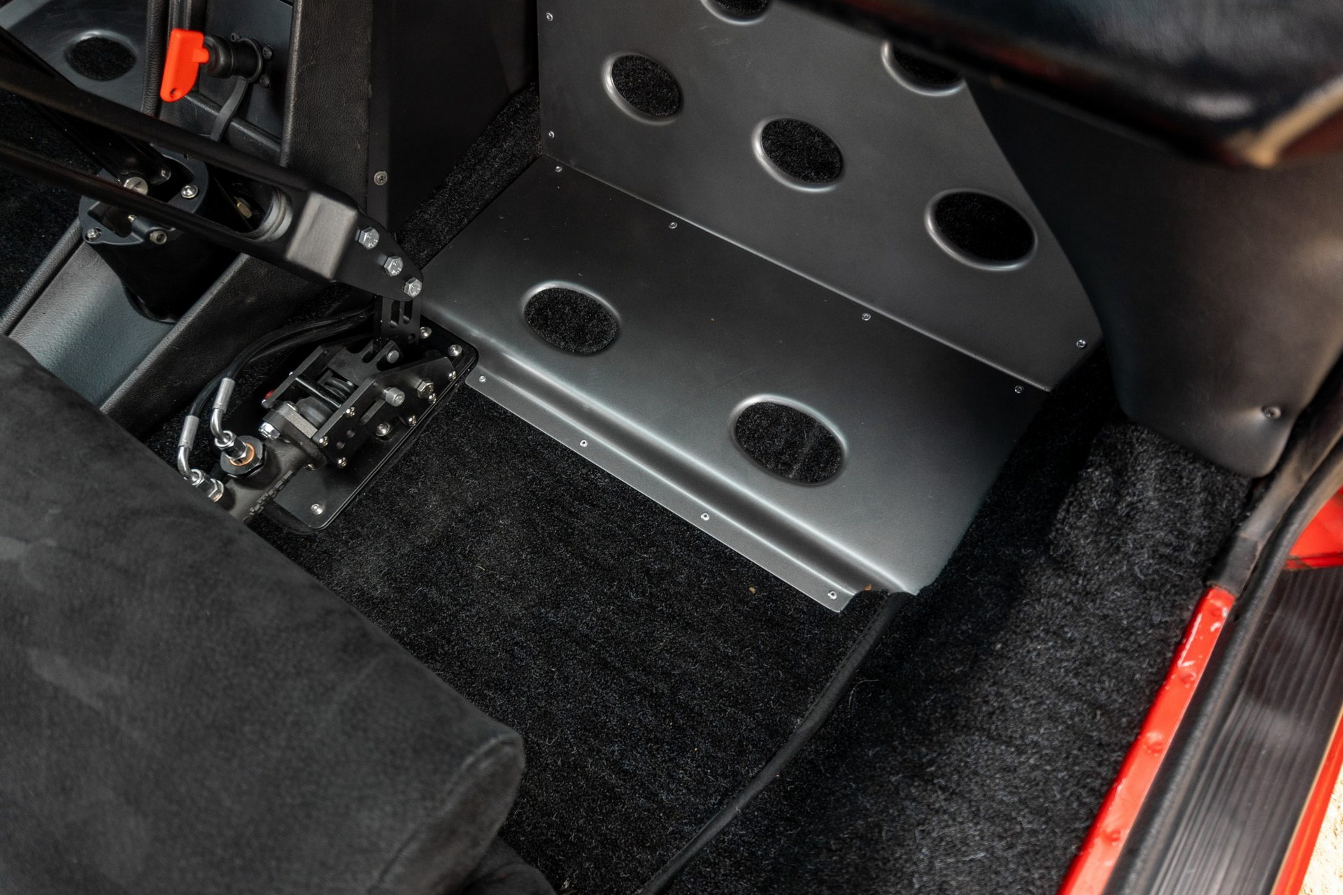 Live Out Your Safari Dreams With This Rally-Spec 1985 Porsche 911