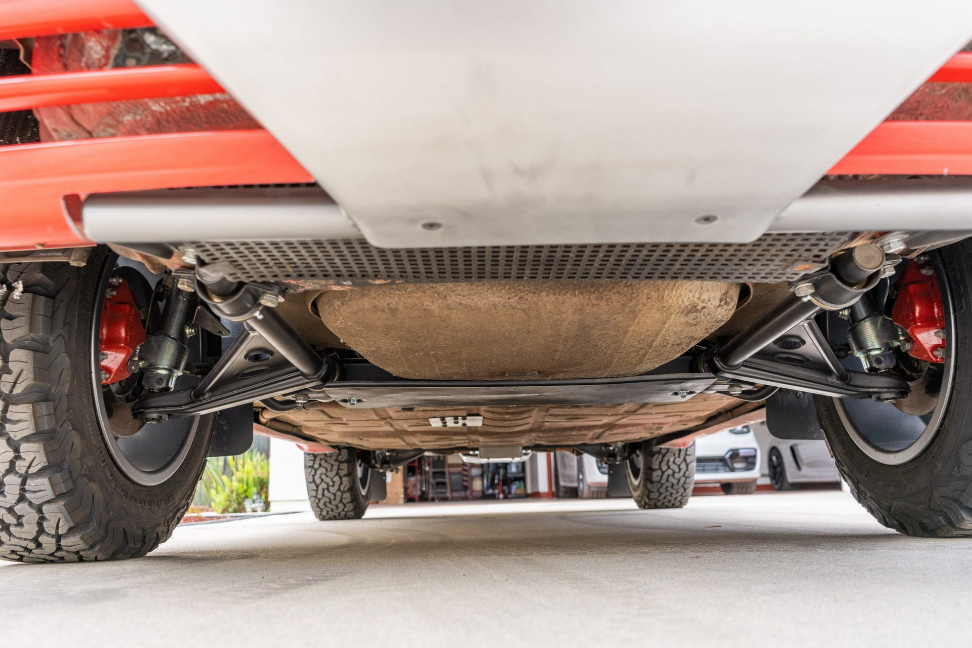 Live Out Your Safari Dreams With This Rally-Spec 1985 Porsche 911