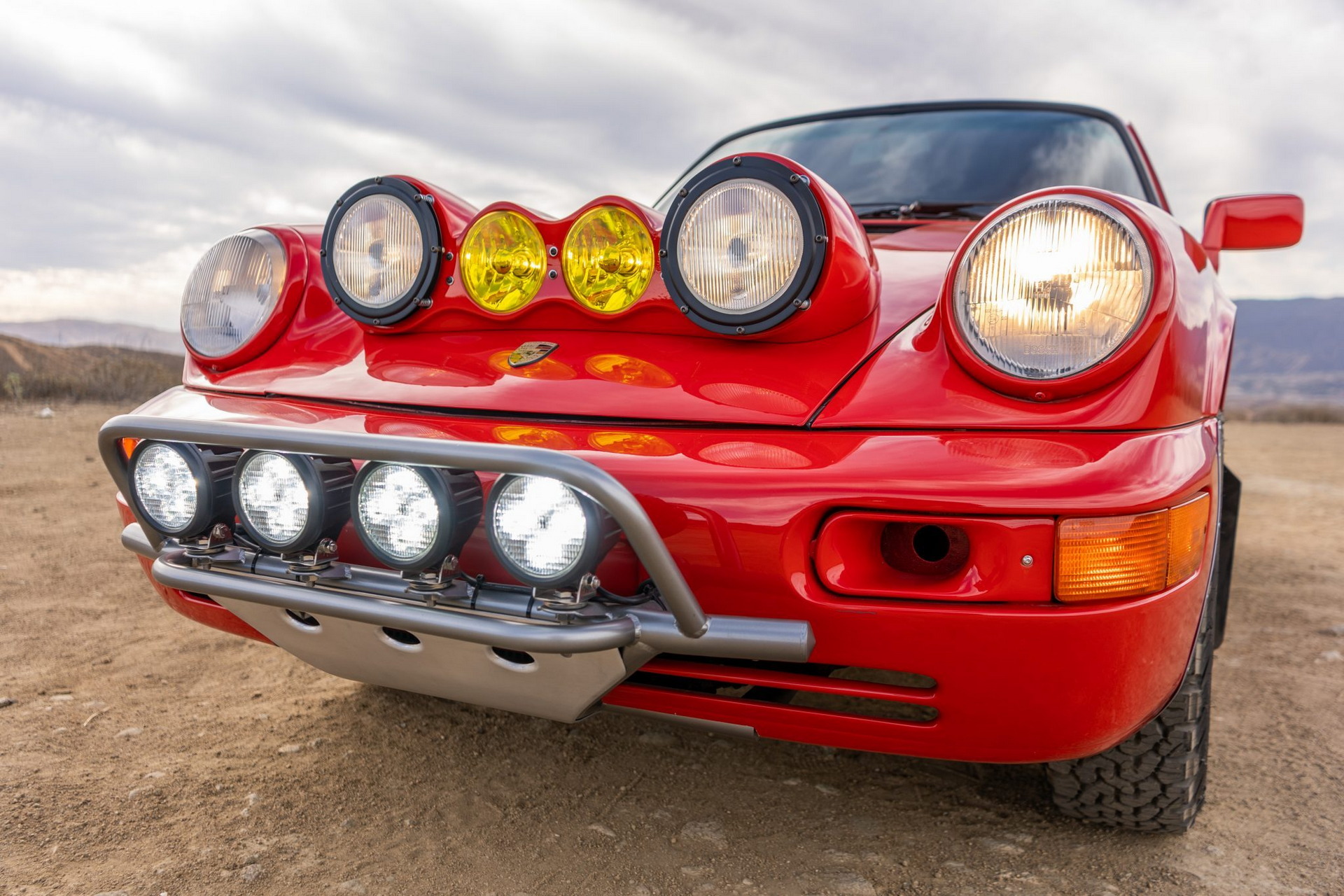 Live Out Your Safari Dreams With This Rally-Spec 1985 Porsche 911