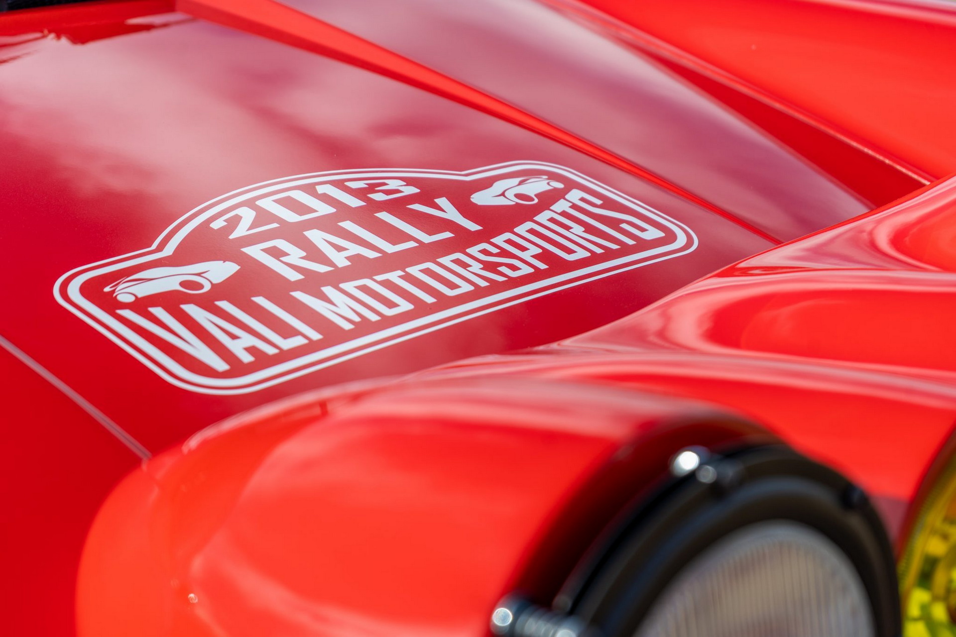 Live Out Your Safari Dreams With This Rally-Spec 1985 Porsche 911