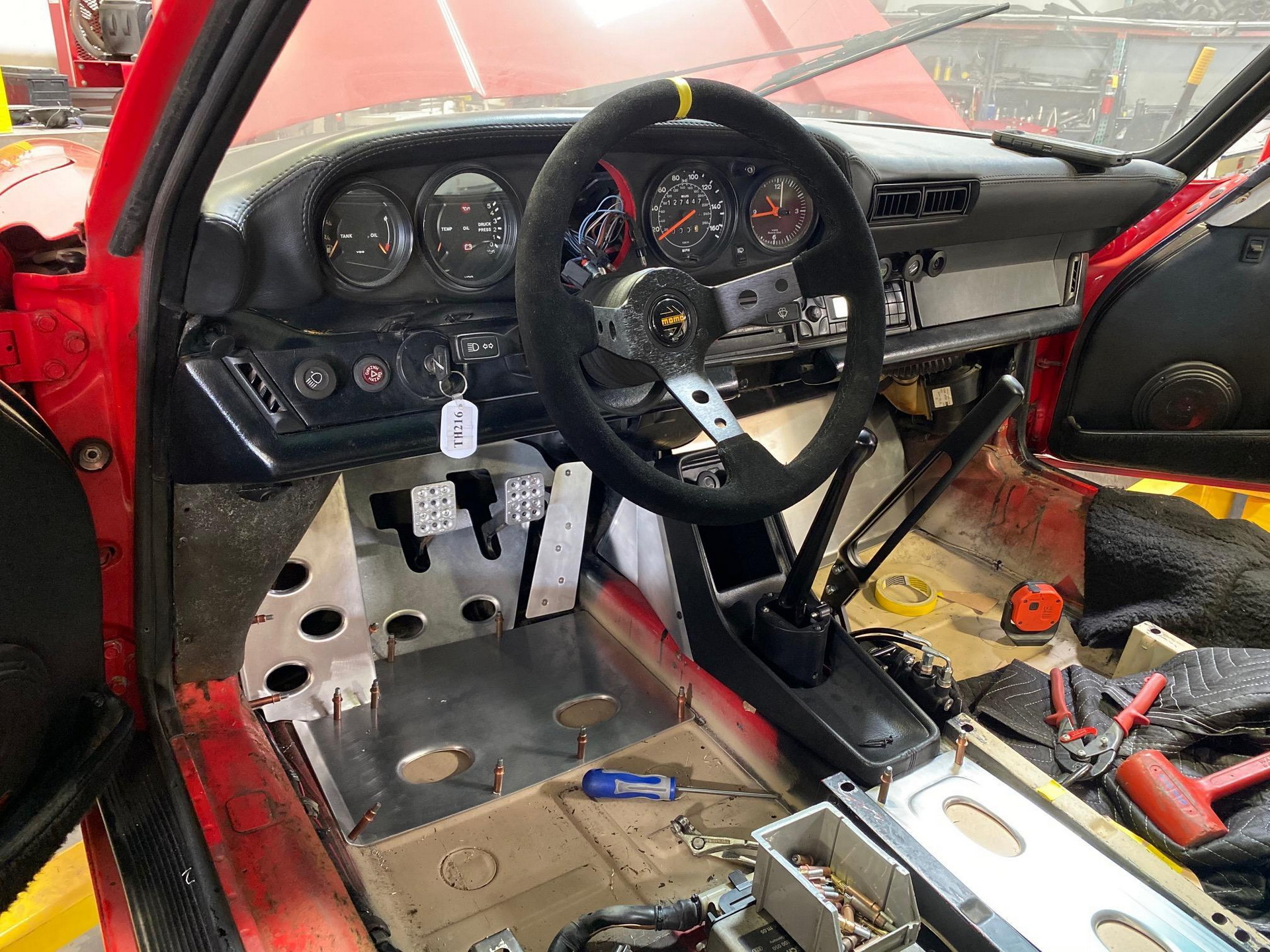 Live Out Your Safari Dreams With This Rally-Spec 1985 Porsche 911