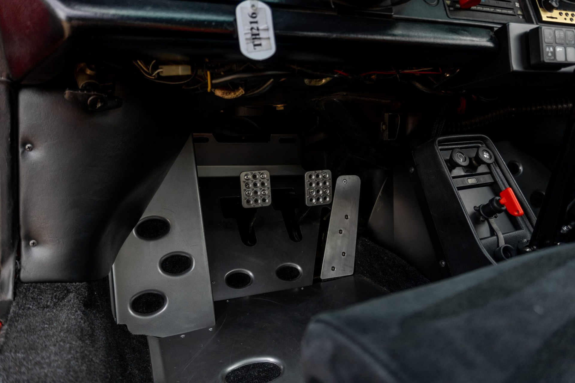 Live Out Your Safari Dreams With This Rally-Spec 1985 Porsche 911