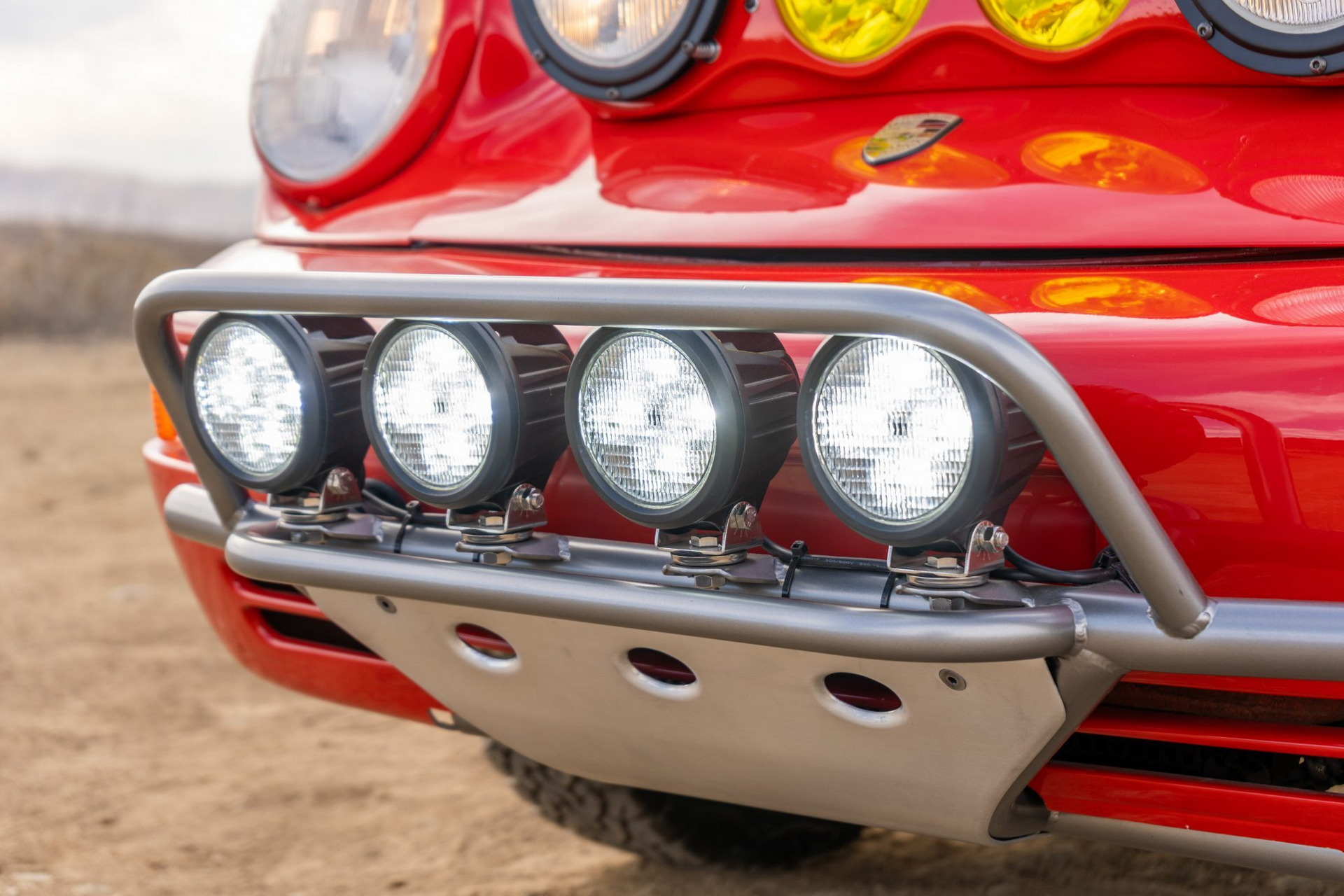 Live Out Your Safari Dreams With This Rally-Spec 1985 Porsche 911