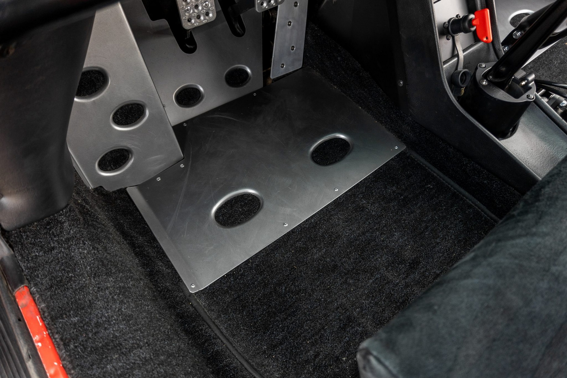 Live Out Your Safari Dreams With This Rally-Spec 1985 Porsche 911