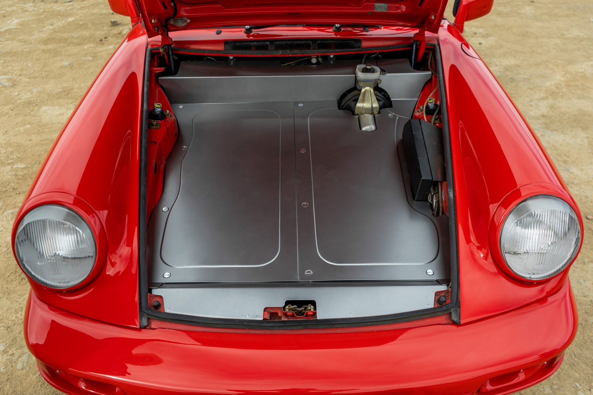 Live Out Your Safari Dreams With This Rally-Spec 1985 Porsche 911